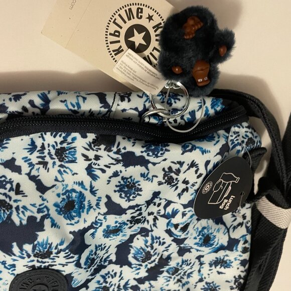 Kipling Lunch Bag NWT Navy Blue and White Flowers - Picture 4 of 8